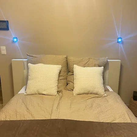 Rum i privatbostad Chambre D'Hote - Cosy Centre Ville Avec Terrasse - Reserver Femmes *