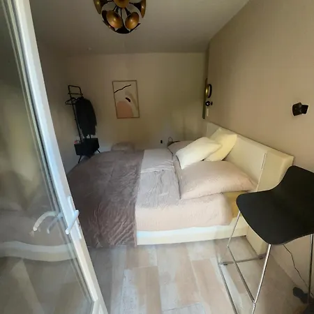 D'hote - Reservee Aux Femmes - Cosy Centre Avec Terrasse